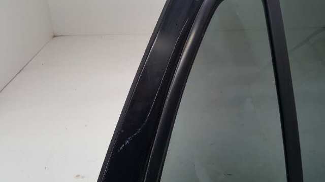 Drzwi tylne prawe 1637301605 MERCEDES
