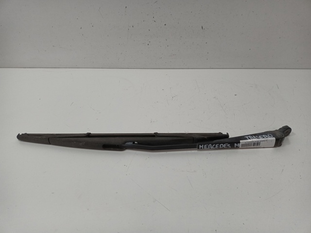 1638201944 Mercedes