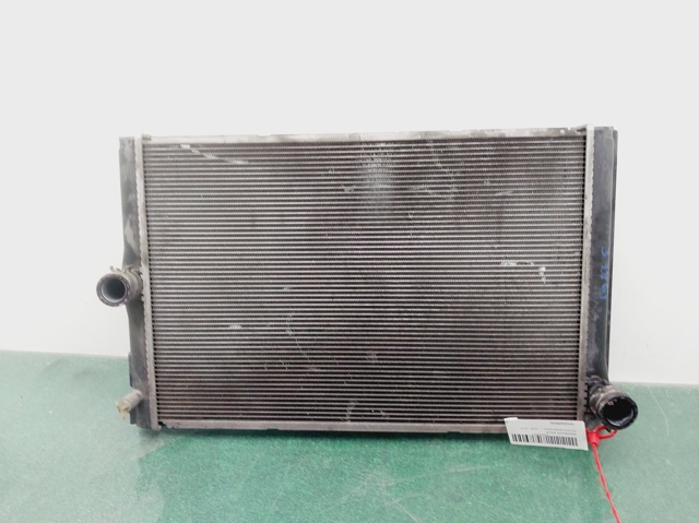 Chłodnica silnika 164000R030 TOYOTA