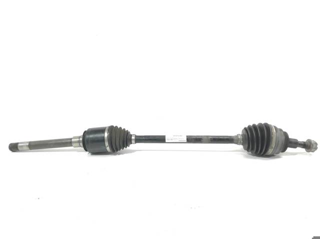 Półoś napędowa przednia prawa 1643301901 MERCEDES