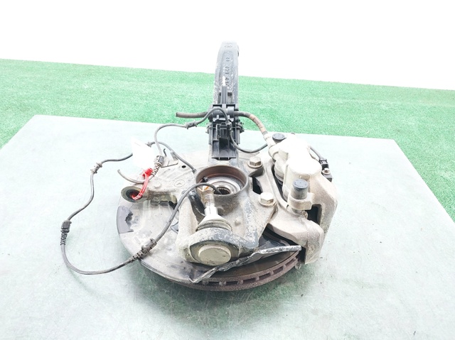 1643302220 Mercedes