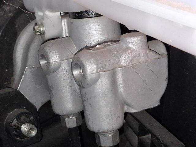 Główny cylinder hamulców 1643581380 PEUGEOT