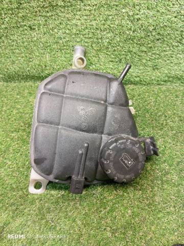 Zbiorniczek wyrównawczy układu chłodzenia 1645000049 MERCEDES