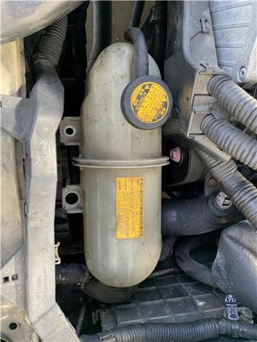 Zbiorniczek wyrównawczy układu chłodzenia Lexus IS E2