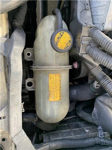 Zbiorniczek wyrównawczy układu chłodzenia Lexus IS E2