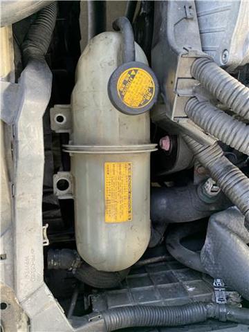 Zbiorniczek wyrównawczy układu chłodzenia Lexus IS E2