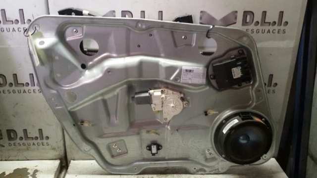 Mechanizm podnoszenia szyby drzwi przednich lewych 1647201579 MERCEDES