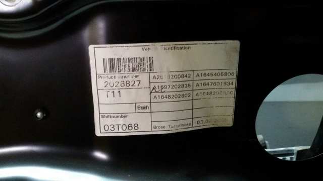 Mechanizm podnoszenia szyby drzwi przednich prawych 1647201679 MERCEDES