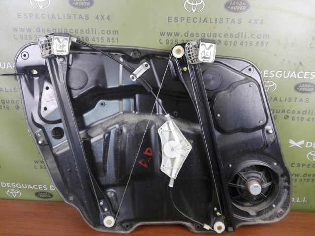 Mechanizm podnoszenia szyby drzwi przednich prawych 1647201679 MERCEDES