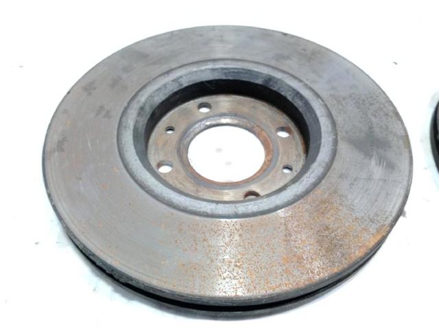 Tarcza hamulcowa przednia 1647868480 PEUGEOT