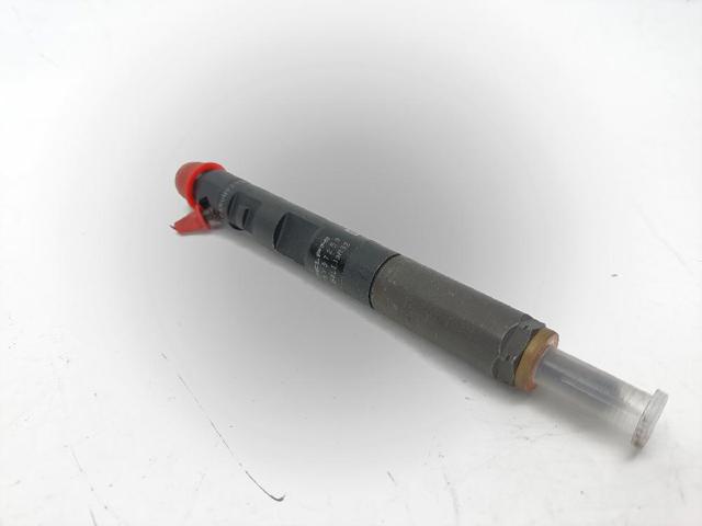 Wtryskiwacz paliwa 166000897R RENAULT