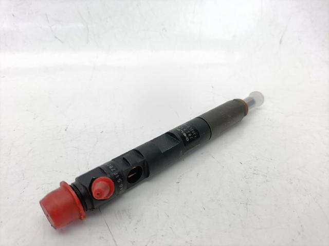 Wtryskiwacz paliwa 166000897R RENAULT