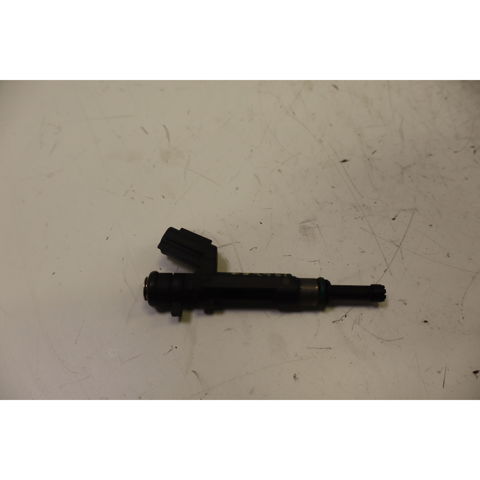 Wtryskiwacz paliwa 166001KT0A NISSAN