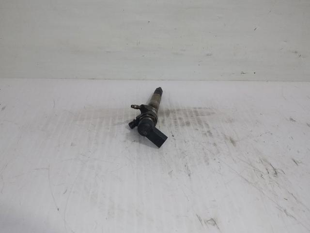 Wtryskiwacz paliwa 166006212R RENAULT