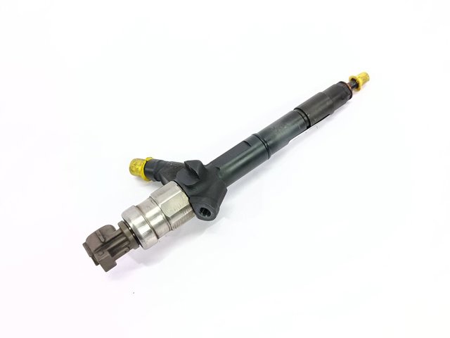 Wtryskiwacz paliwa 16600AU600 NISSAN
