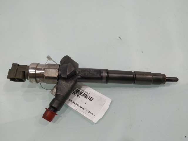 Wtryskiwacz paliwa 16600AU600 NISSAN