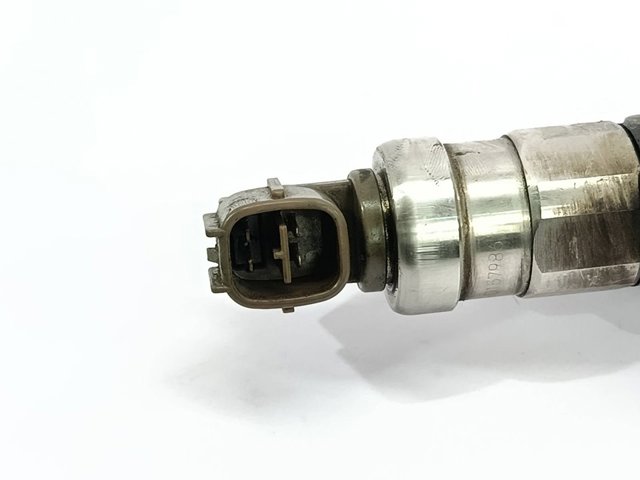 Wtryskiwacz paliwa 16600AU600 NISSAN
