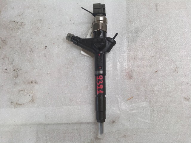 Wtryskiwacz paliwa 16600BN802 NISSAN