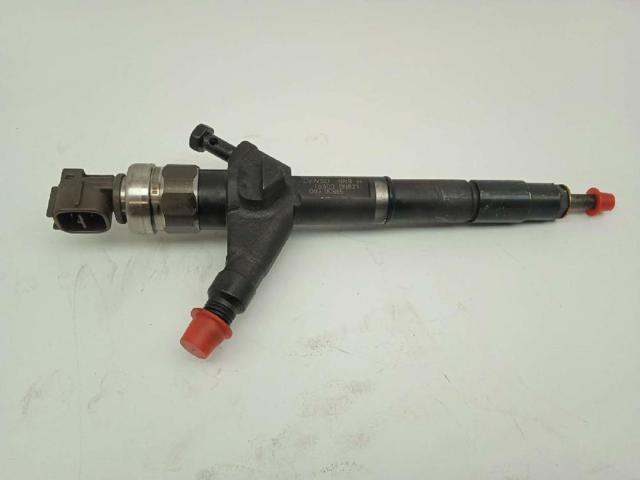 Wtryskiwacz paliwa 16600BN821 NISSAN