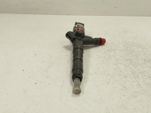 Wtryskiwacz paliwa 16600BN821 NISSAN