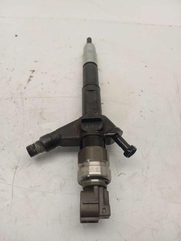 Wtryskiwacz paliwa 16600BN821 NISSAN