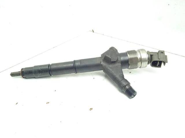 Wtryskiwacz paliwa 16600BN821 NISSAN