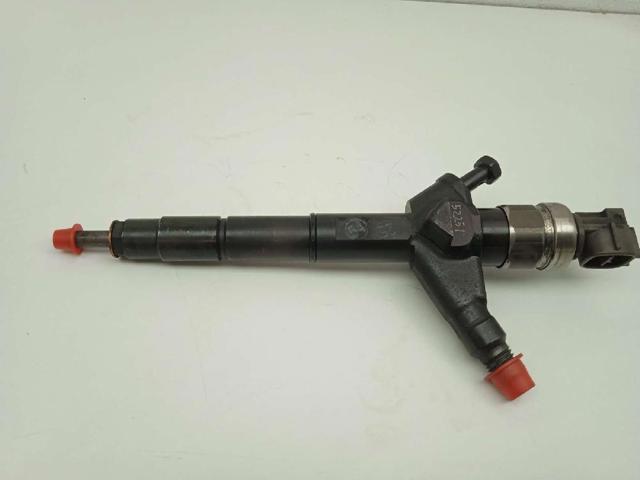 Wtryskiwacz paliwa 16600BN821 NISSAN