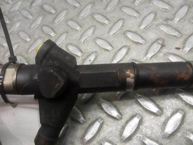 Wtryskiwacz paliwa 16600EB300 NISSAN
