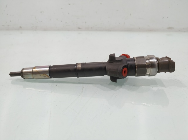Wtryskiwacz paliwa 16600ES60A NISSAN