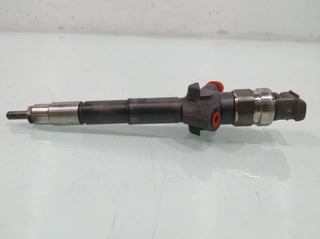 Wtryskiwacz paliwa 16600ES60A NISSAN