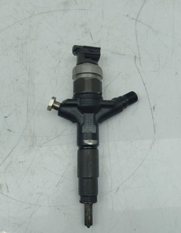 Wtryskiwacz paliwa 16613AA020 SUBARU