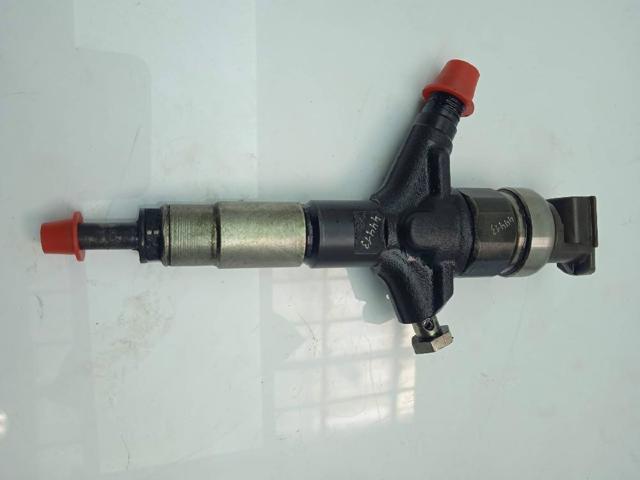 Wtryskiwacz paliwa 16613AA020 SUBARU