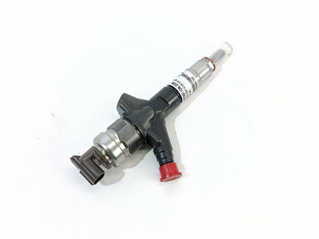 Wtryskiwacz paliwa 16613AA020 SUBARU