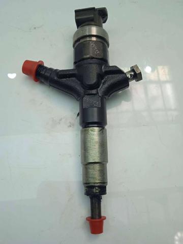Wtryskiwacz paliwa 16613AA020 SUBARU