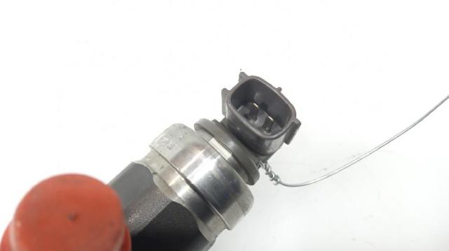 Wtryskiwacz paliwa 16613AA030 SUBARU