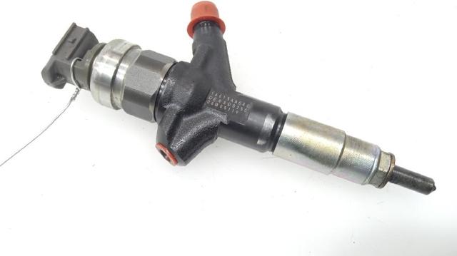 Wtryskiwacz paliwa 16613AA030 SUBARU