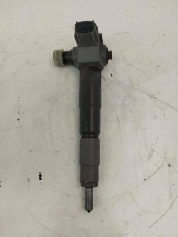 Wtryskiwacz paliwa 16613AA040 SUBARU