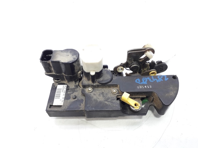 Zamek drzwi przednich prawych 16639860 OPEL