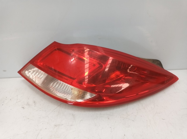 Lampa zespolona tylna prawa 168348 OPEL