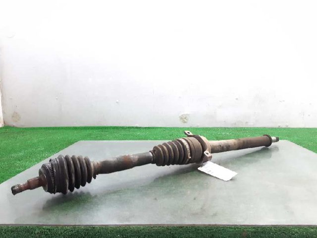 Półoś napędowa przednia prawa 1683604672 MERCEDES