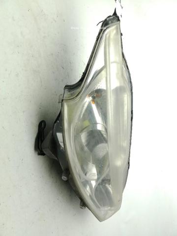 Reflektor prawy 1685351480 PEUGEOT