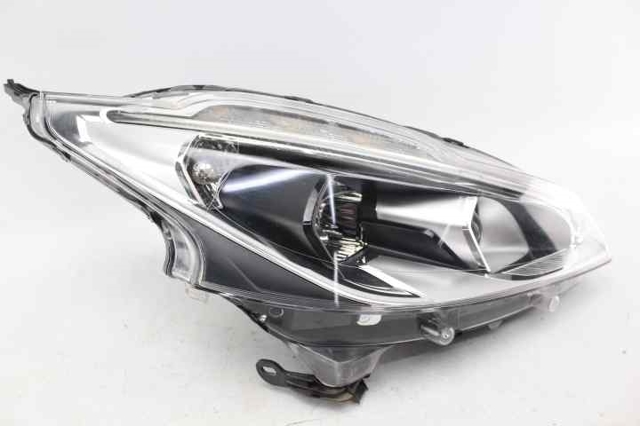 Reflektor prawy 1685352780 PEUGEOT