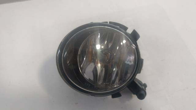 Lampa przeciwmgielna prawa 16860802R VAG