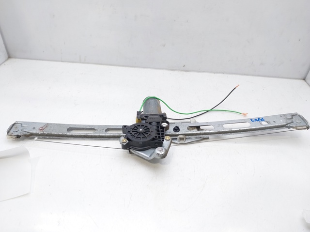 Mechanizm podnoszenia szyby drzwi przednich lewych 1687201146 MERCEDES