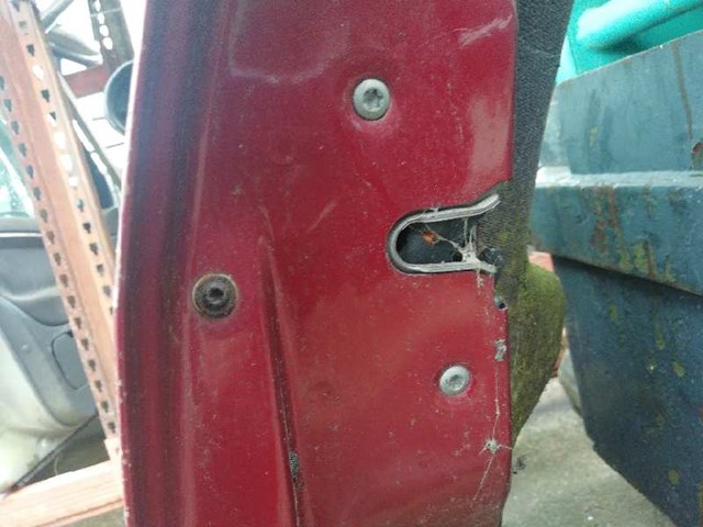 Zamek drzwi przednich lewych 1687201935 MERCEDES