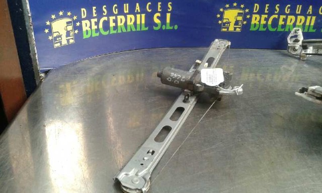 Mechanizm podnoszenia szyby drzwi przednich prawych 1687202046 MERCEDES