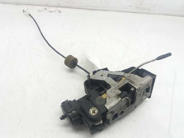 Zamek drzwi przednich prawych 1687202235 MERCEDES