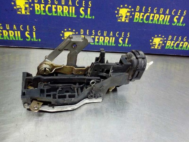 Zamek drzwi przednich prawych 1687202235 MERCEDES