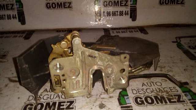 Zamek drzwi przednich prawych 1687202235 MERCEDES