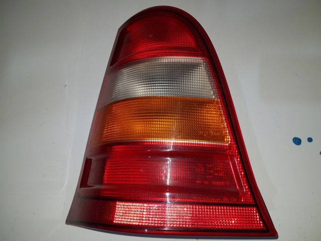 Lampa zespolona tylna lewa 1688200164 MERCEDES